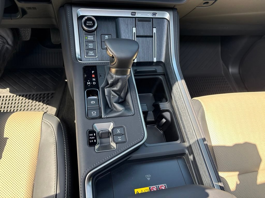 Certified 2026 Lexus GX 550 w/ Accessory Package (CT) AWD/4WD image 17