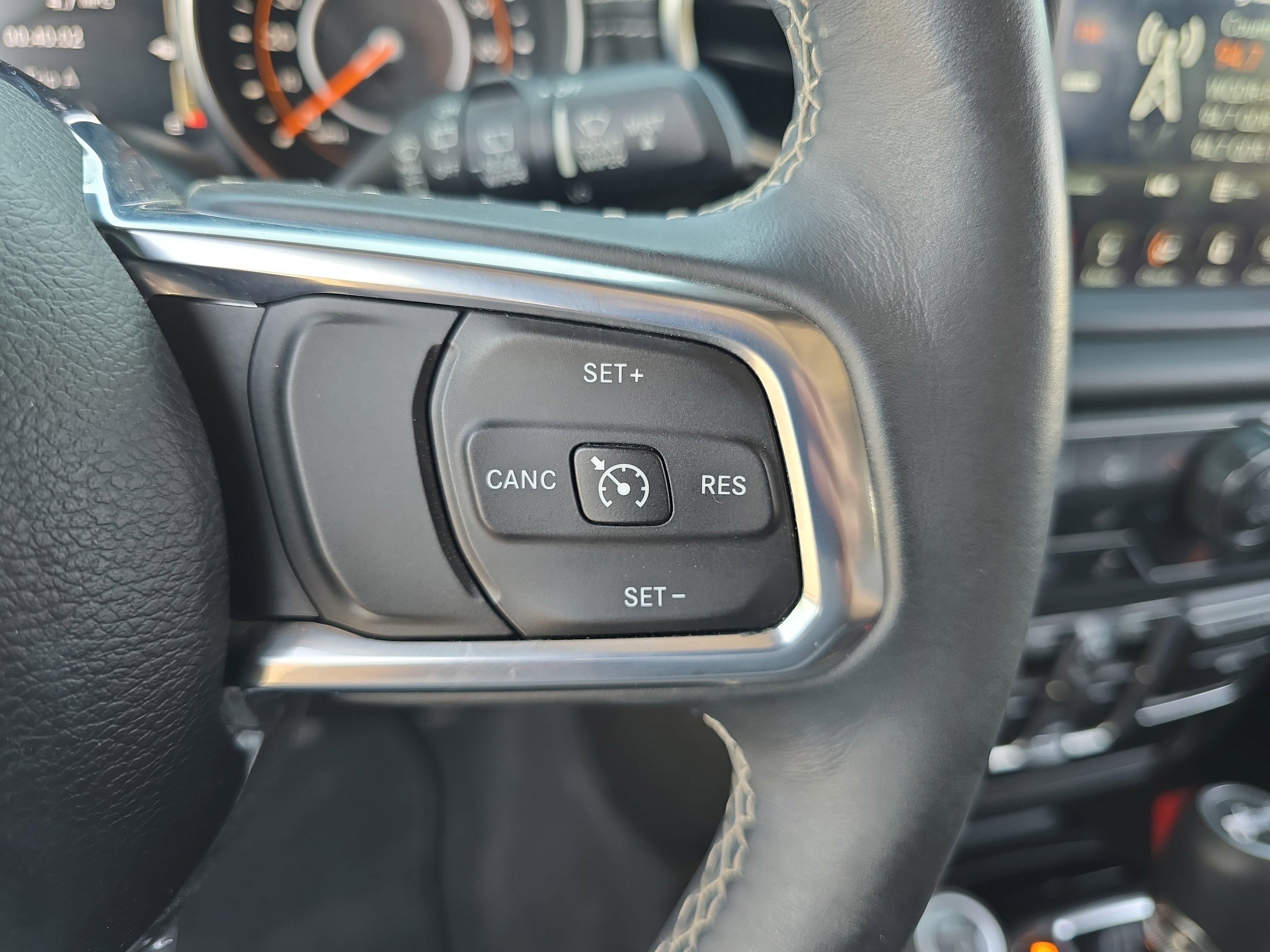 Used 2018 Jeep Wrangler Unlimited Sahara image 17
