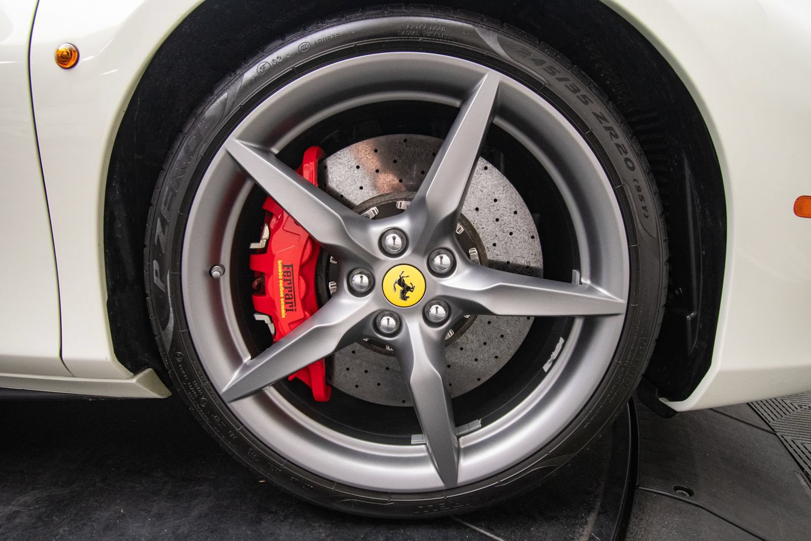 Used 2018 Ferrari 488 Spider RWD image 42