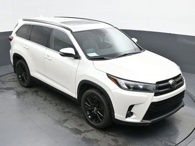 Used 2019 Toyota Highlander SE image 30