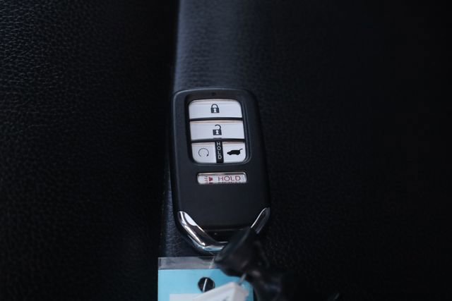 Used 2017 Honda Pilot Touring image 33