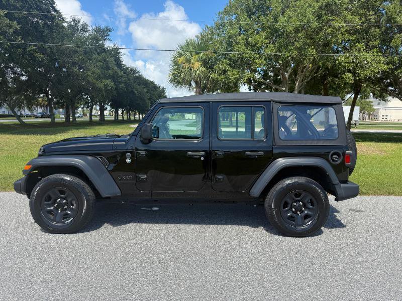 Used 2023 Jeep Wrangler Unlimited Sport AWD/4WD image 3