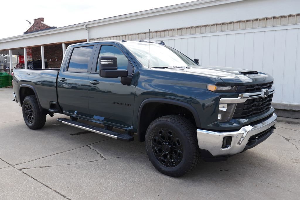 New 2026 Chevrolet Silverado 3500 LT w/ All Star Edition image 2