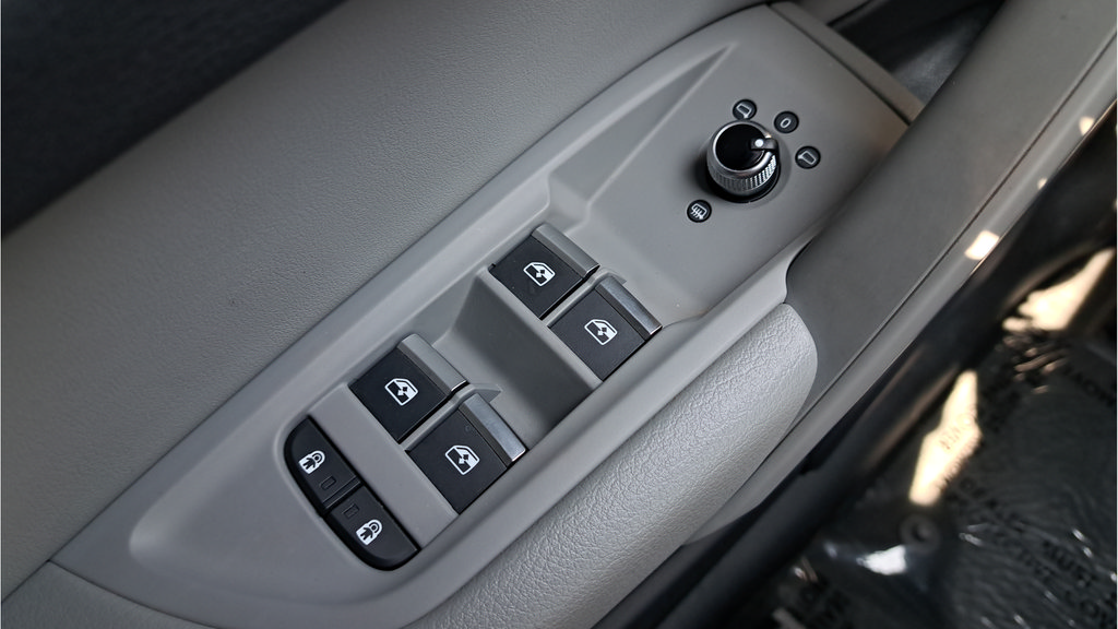 Used 2023 Audi Q5 2.0T Premium AWD/4WD image 36