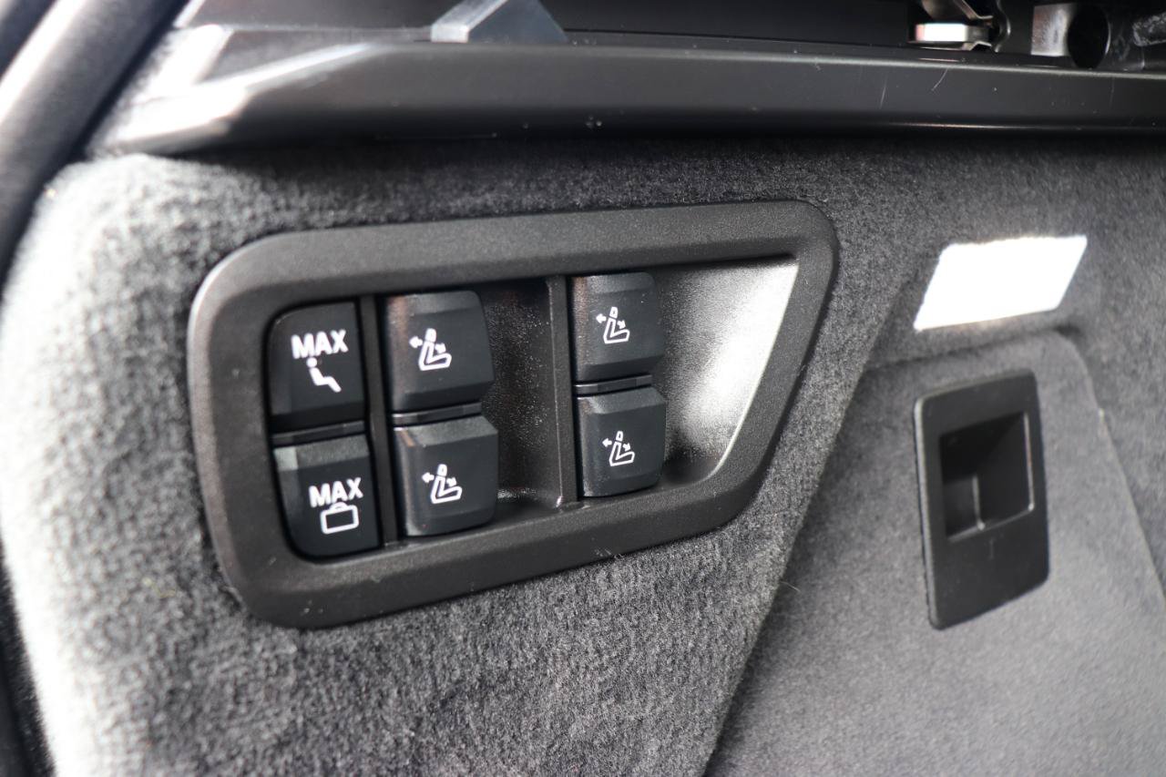 Used 2025 BMW X7 xDrive40i AWD/4WD image 78