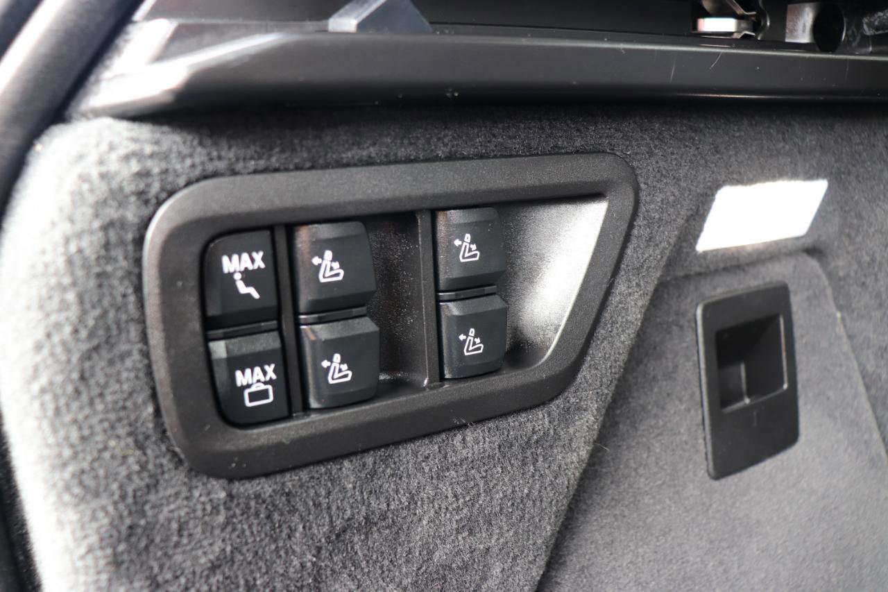 Used 2025 BMW X7 xDrive40i image 78