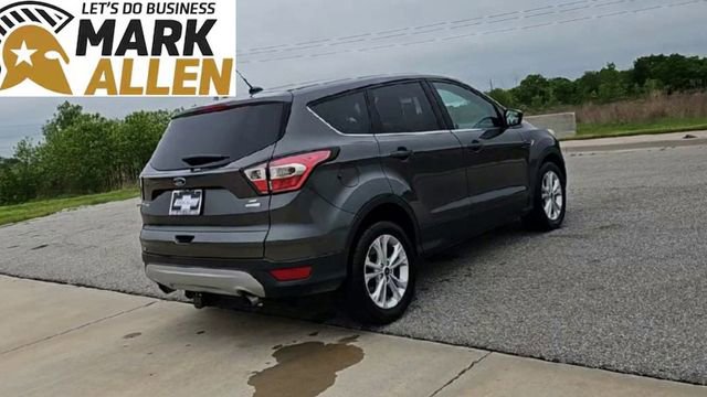Used 2017 Ford Escape SE FWD image 8