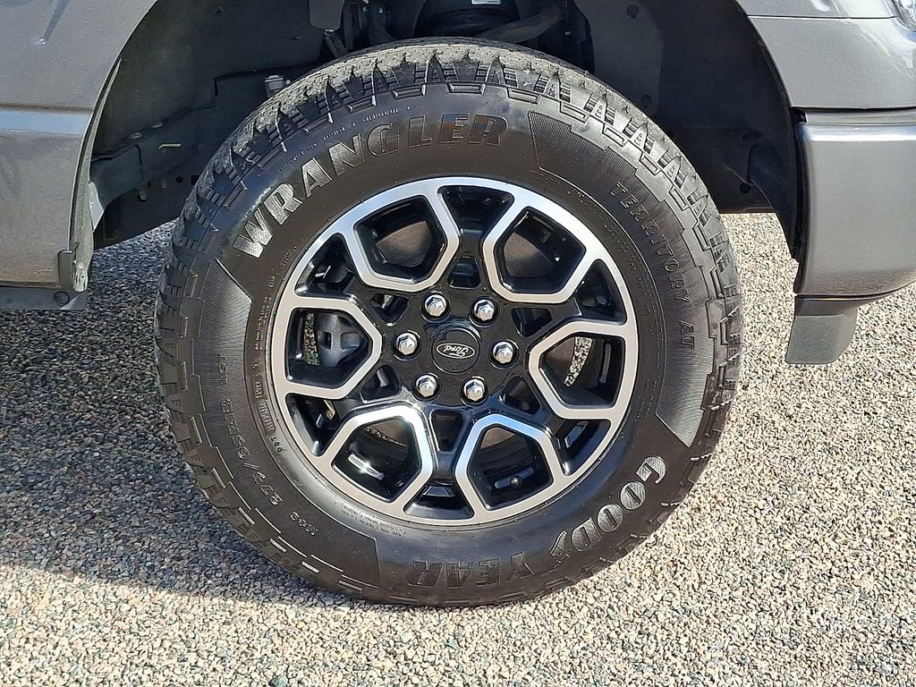 Used 2022 Ford F150 Lariat image 11