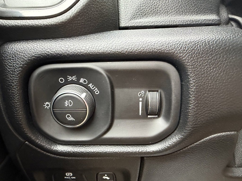 Used 2021 RAM 1500 Big Horn w/ Built-to-serve Edition image 28