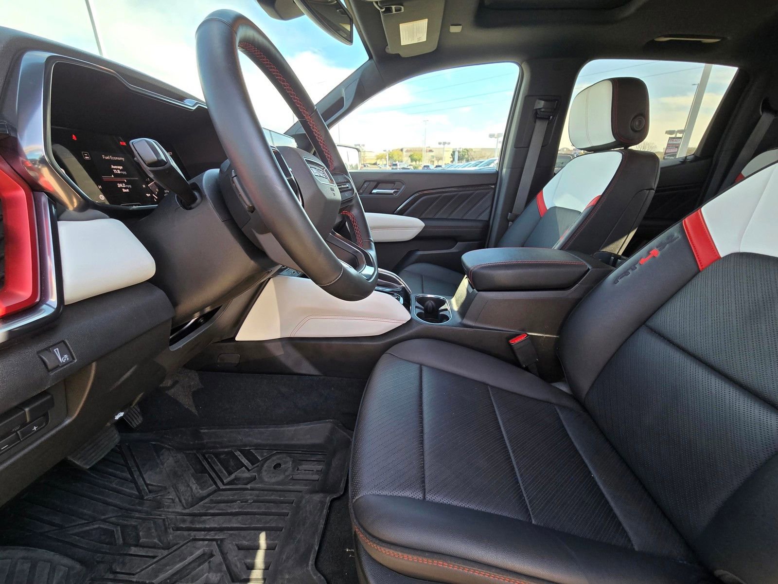 Used 2023 GMC Canyon AT4X image 13