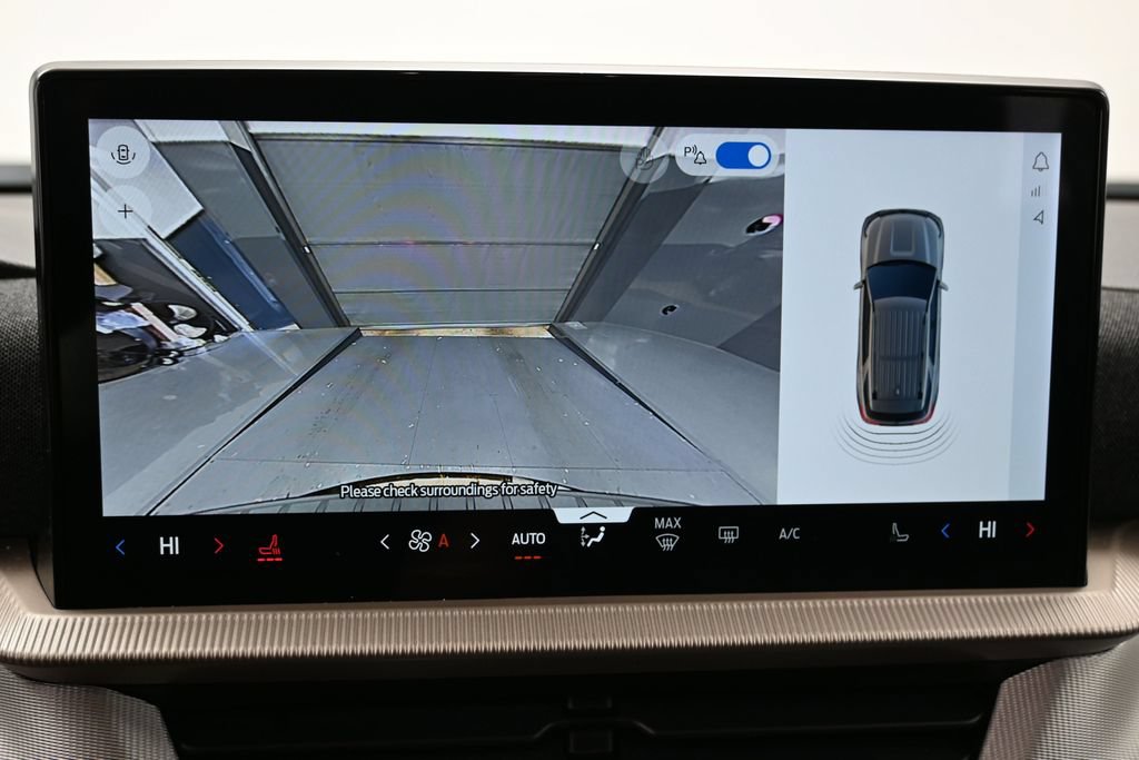 Used 2025 Ford Explorer Active RWD image 26
