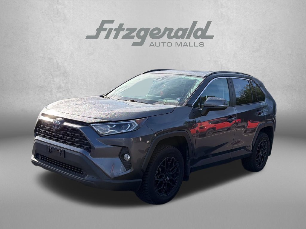 Used 2021 Toyota RAV4 XLE w/ Convenience Package AWD/4WD image 3