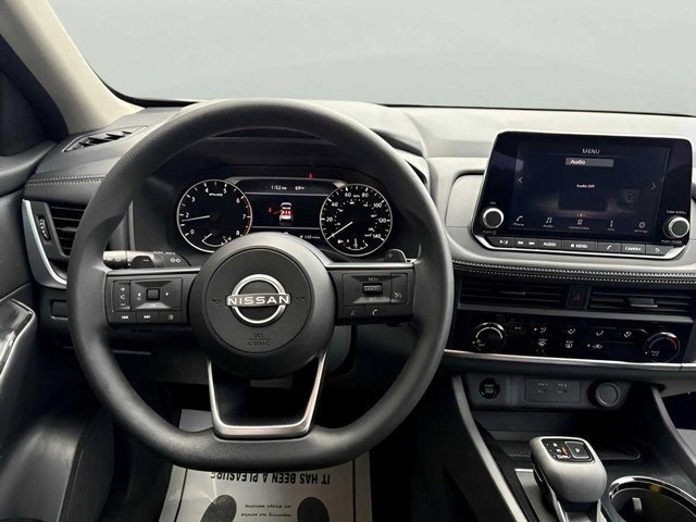 Used 2024 Nissan Rogue S image 11
