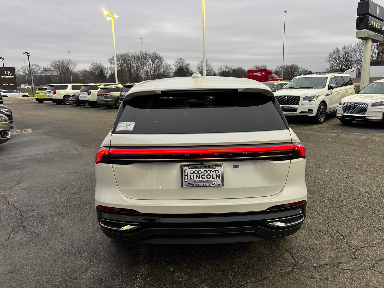 New 2026 Lincoln Nautilus Premier image 6