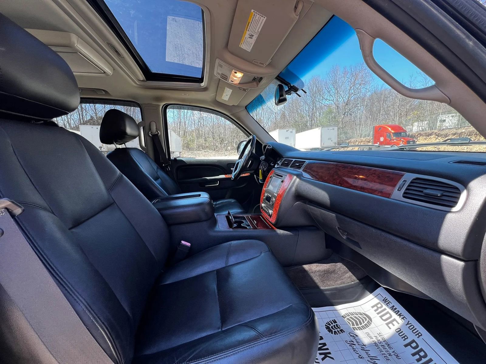 Used 2012 Chevrolet Avalanche LTZ image 13