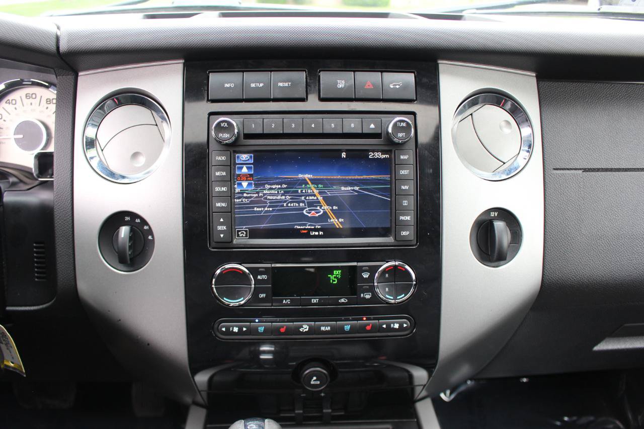 Used 2014 Ford Expedition Limited w/ Equipment Group 301A AWD/4WD image 28