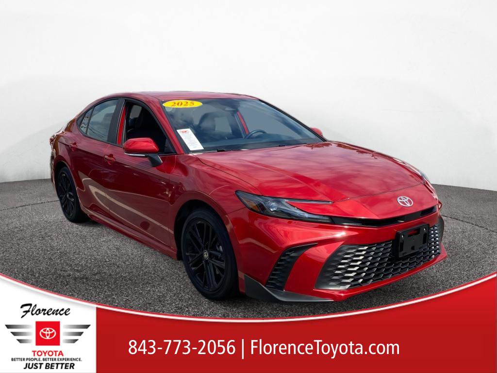 Used 2025 Toyota Camry SE video 1