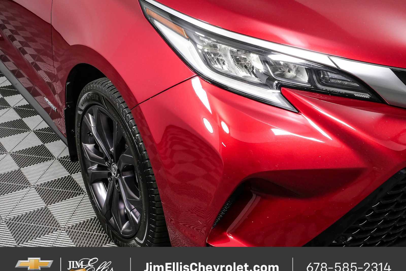 Used 2021 Toyota Sienna XSE w/ XSE Plus Package FWD image 39