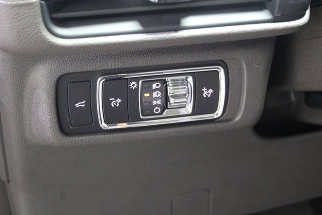 Used 2021 Lincoln Corsair FWD w/ Premium Package image 12