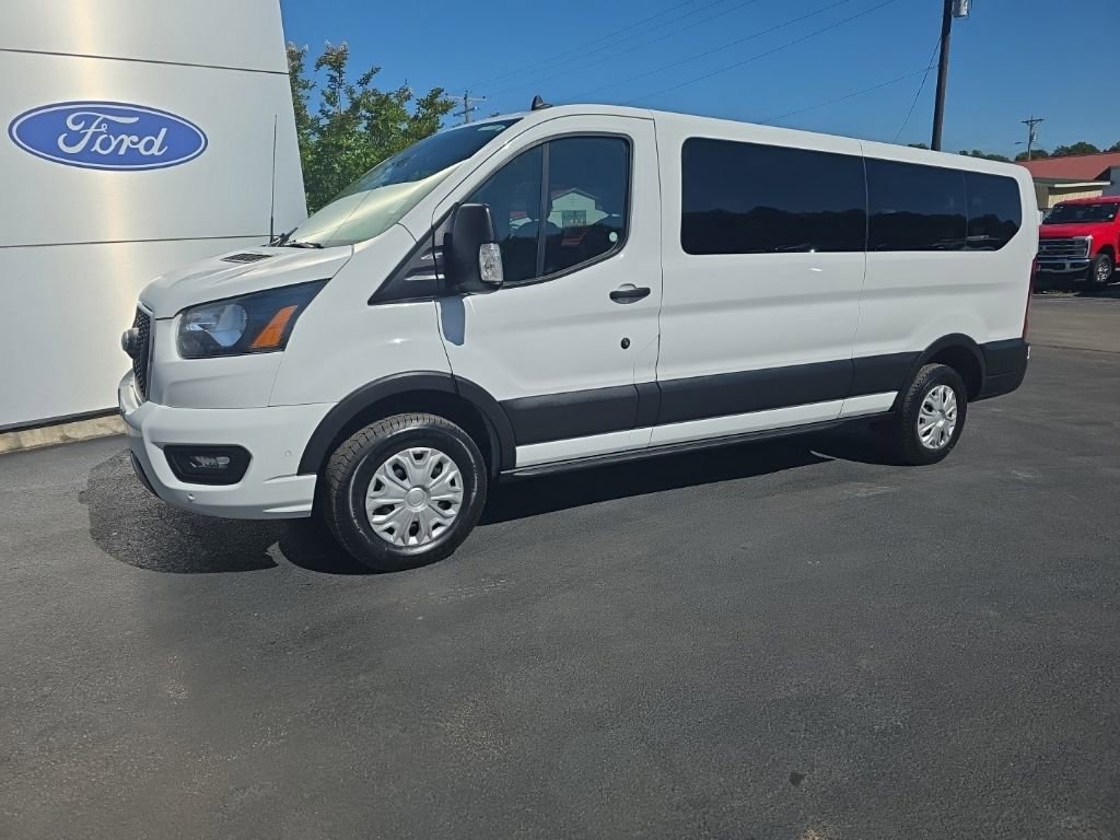 Used 2023 Ford Transit 350 XLT RWD image 2