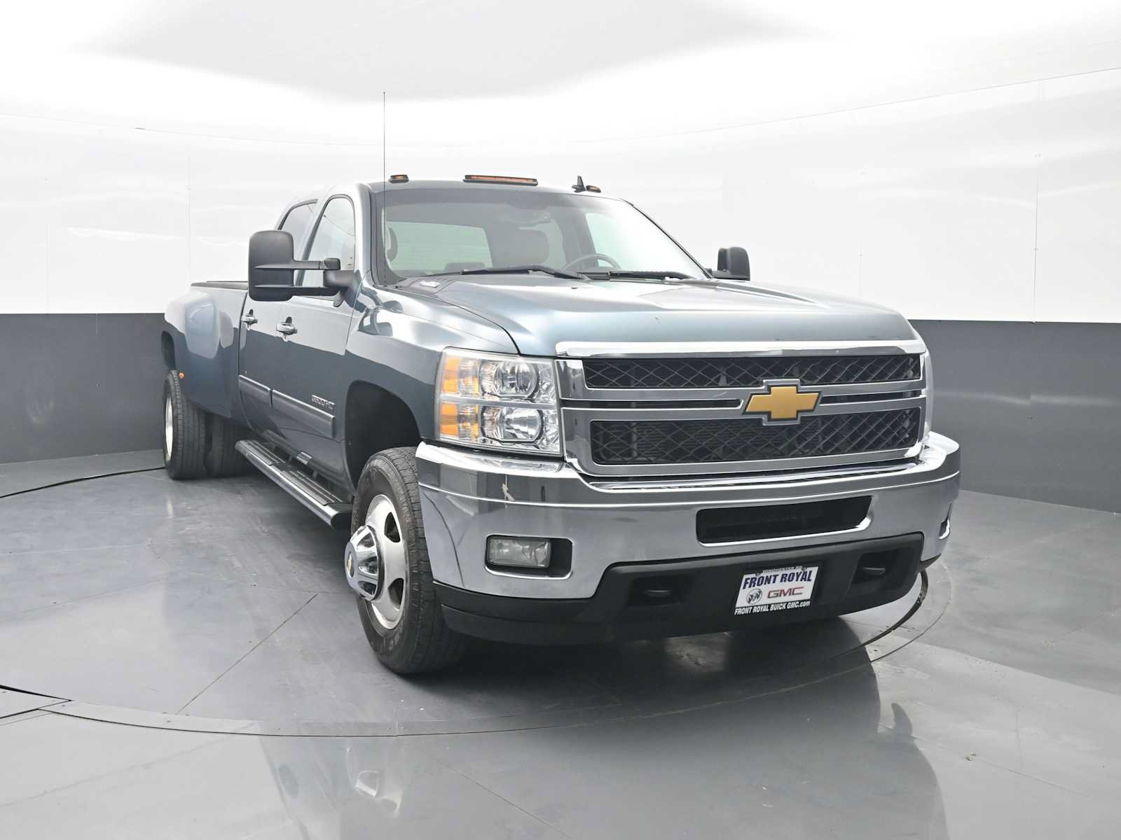 Used 2012 Chevrolet Silverado 3500 LTZ AWD/4WD image 2