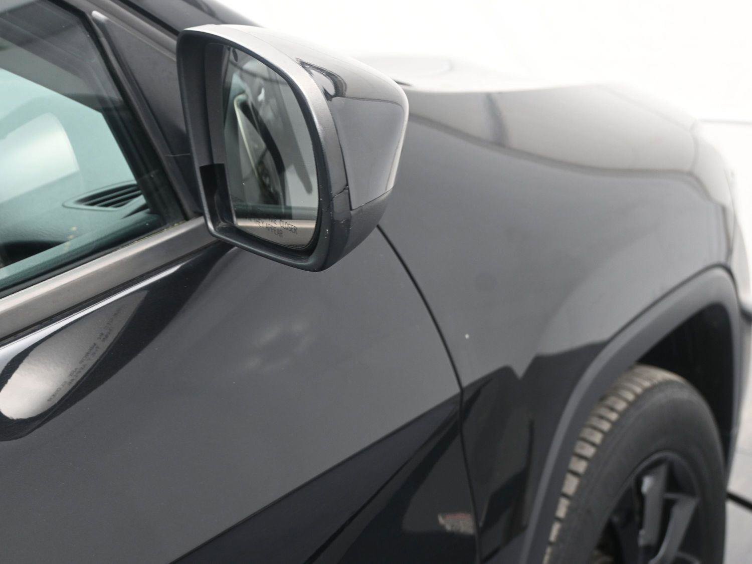 Used 2014 Jeep Cherokee Altitude w/ Comfort/Convenience Group image 14