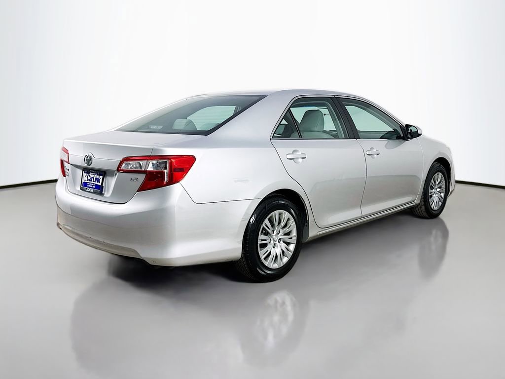 Used 2012 Toyota Camry LE FWD image 8