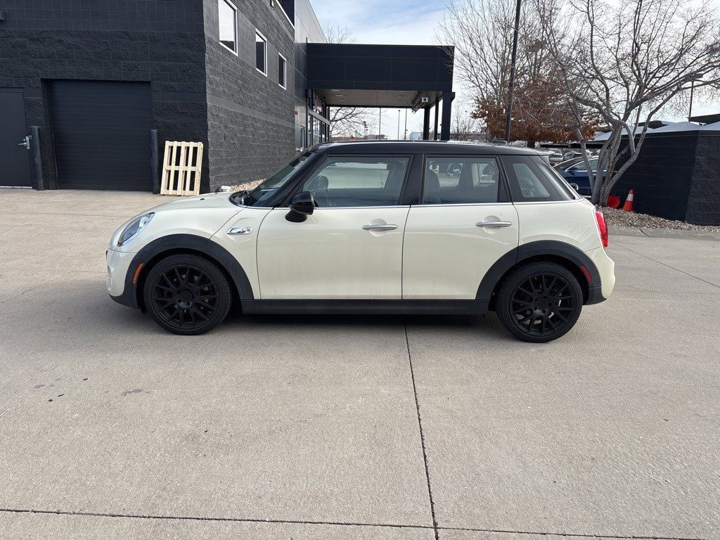 Used 2017 MINI Cooper S image 2