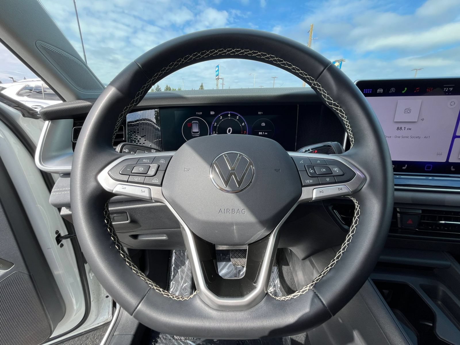 Used 2026 Volkswagen Tiguan SE AWD/4WD image 29