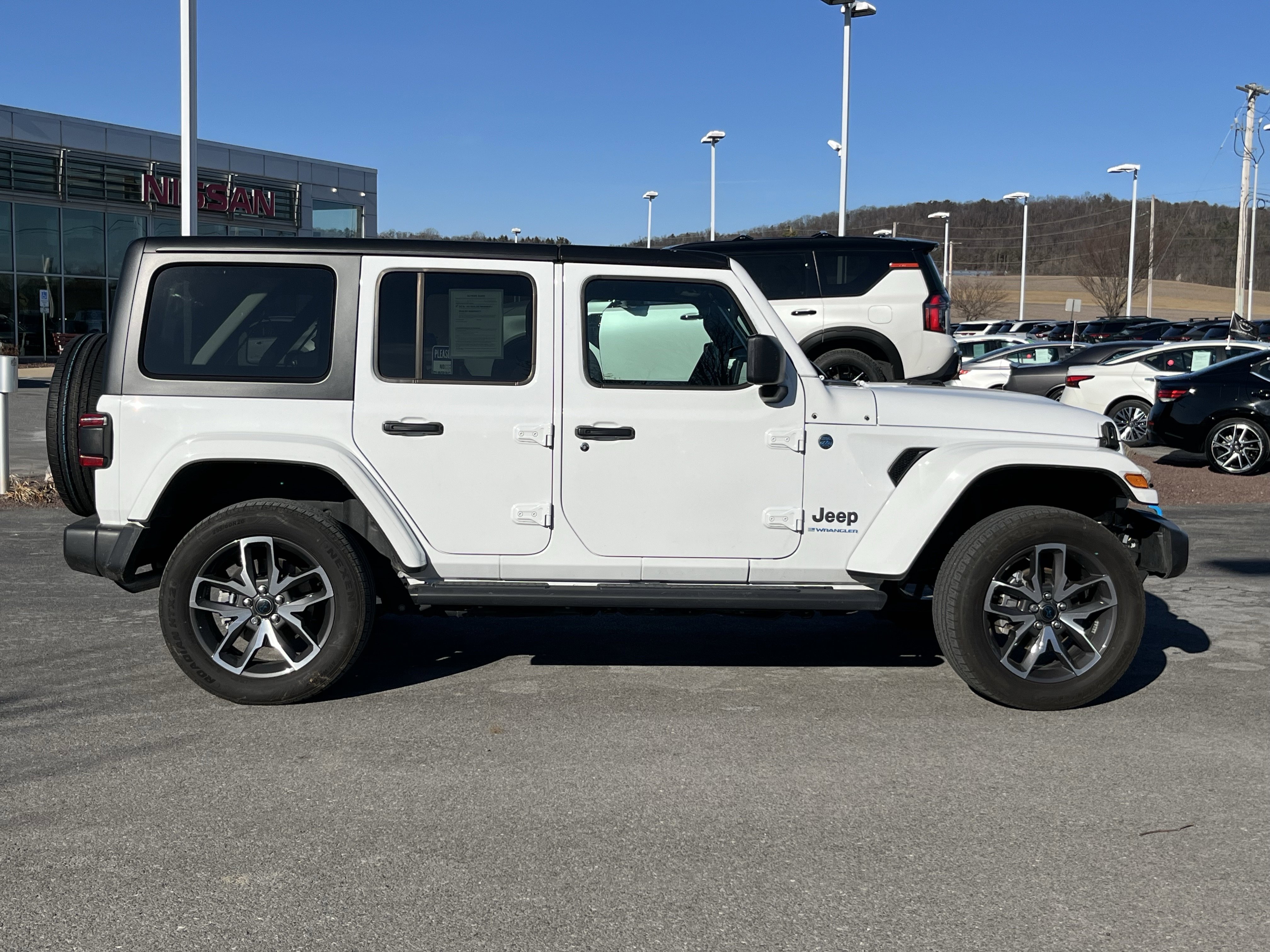 Used 2024 Jeep Wrangler Unlimited w/ Convenience Group image 2