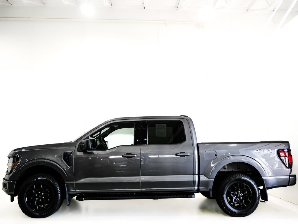 Used 2026 Ford F150 XLT w/ XLT Black Appearance Package AWD/4WD image 4