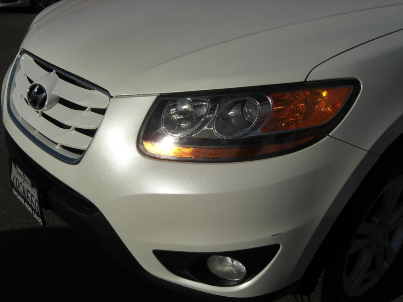 Used 2011 Hyundai Santa Fe Limited w/ Navigation Pkg 4 image 23