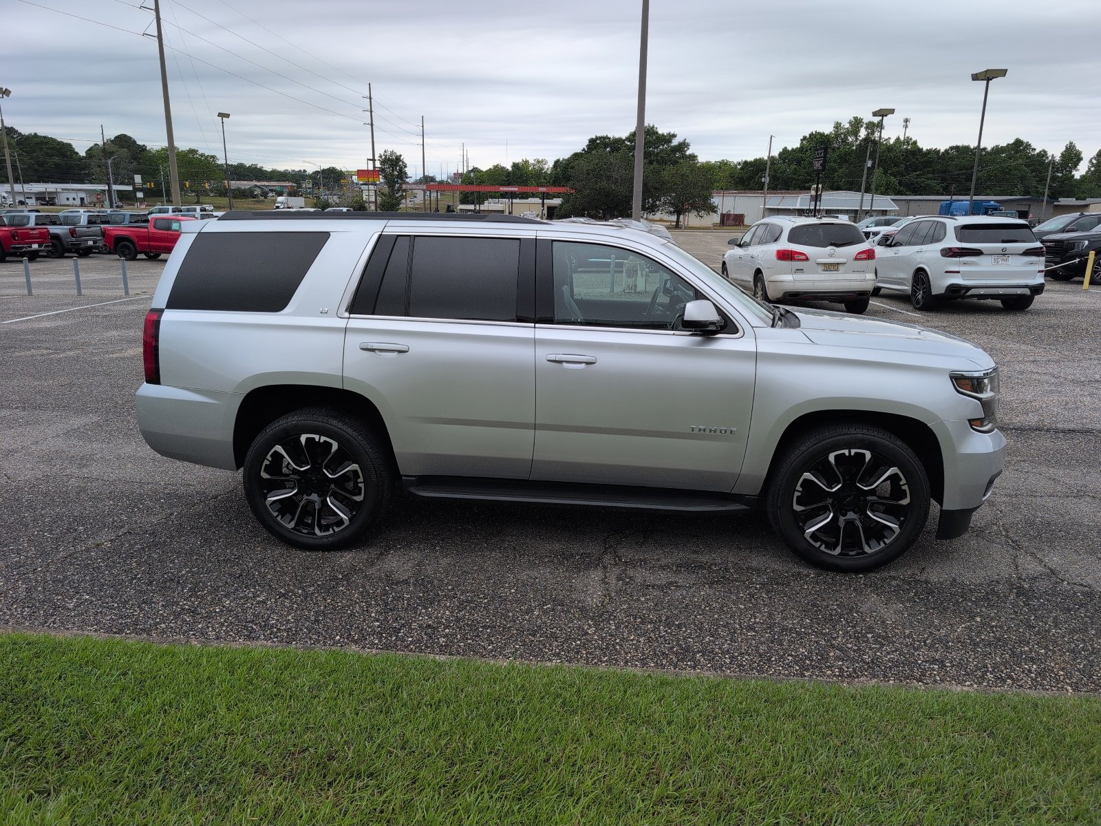 Used 2020 Chevrolet Tahoe LT RWD image 6