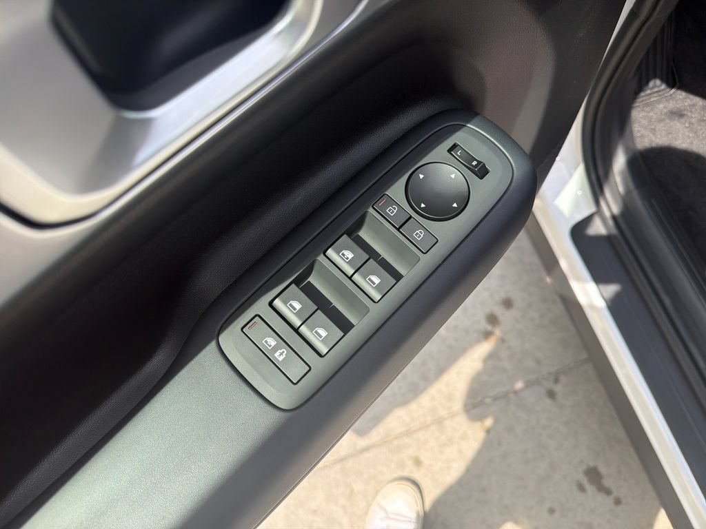 New 2027 Hyundai Santa Fe SE FWD image 16