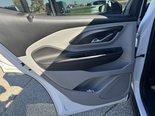 Used 2023 GMC Terrain SLT w/ Tech Package image 22