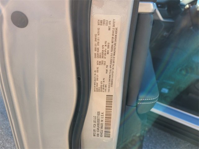 New 2025 Jeep Grand Cherokee L Limited w/ Black Appearance Package image 22