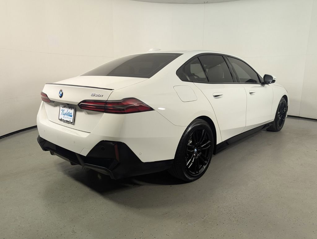 Used 2024 BMW 530i w/ M Sport Package image 8