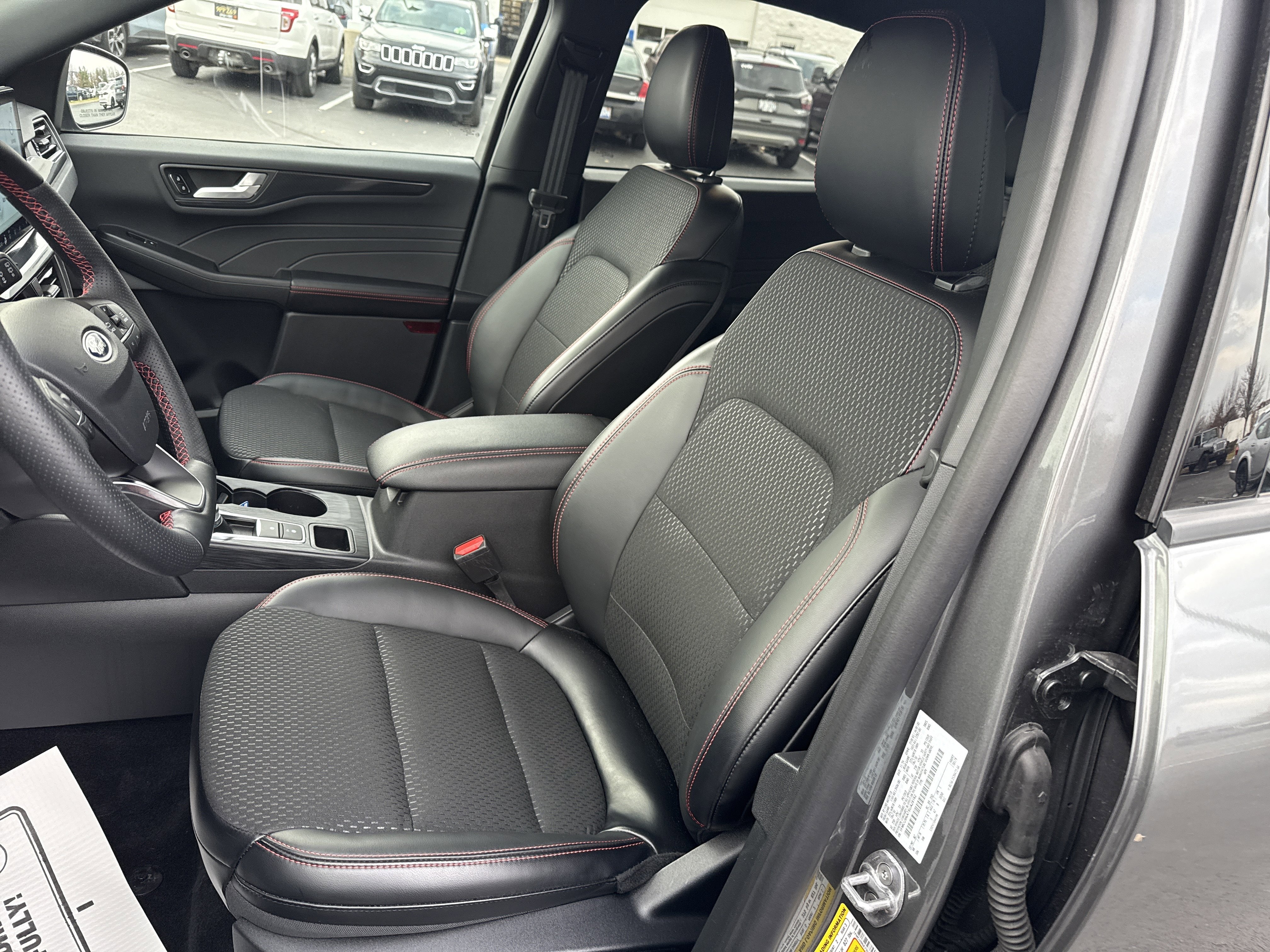 Used 2025 Ford Escape ST-Line Select w/ Tech Pack #1 image 19