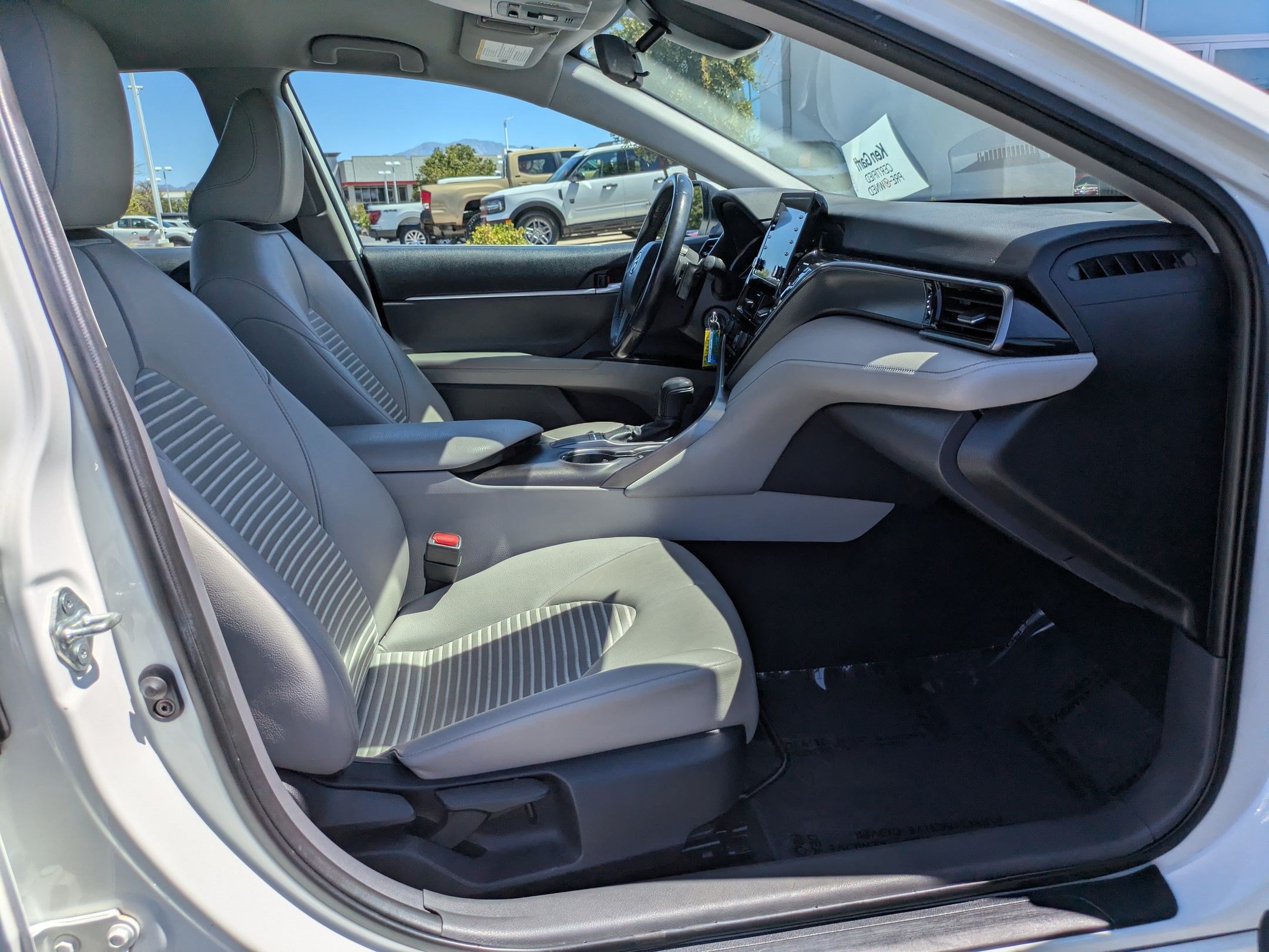 Used 2023 Toyota Camry SE FWD image 29