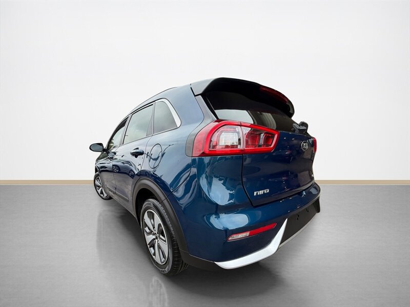 Used 2019 Kia Niro LX FWD image 6