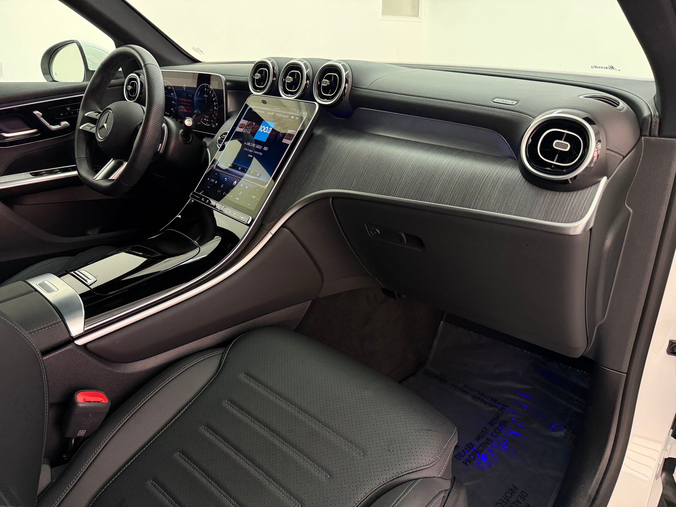 Certified 2025 Mercedes-Benz GLC 350e 4MATIC image 26