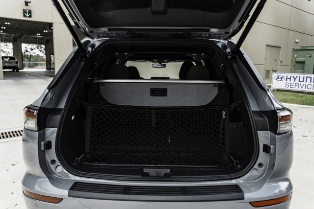 Used 2025 Mitsubishi Outlander SEL image 5