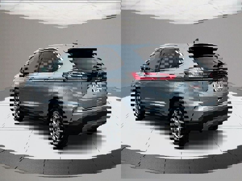 Used 2024 Ford Edge SEL image 6