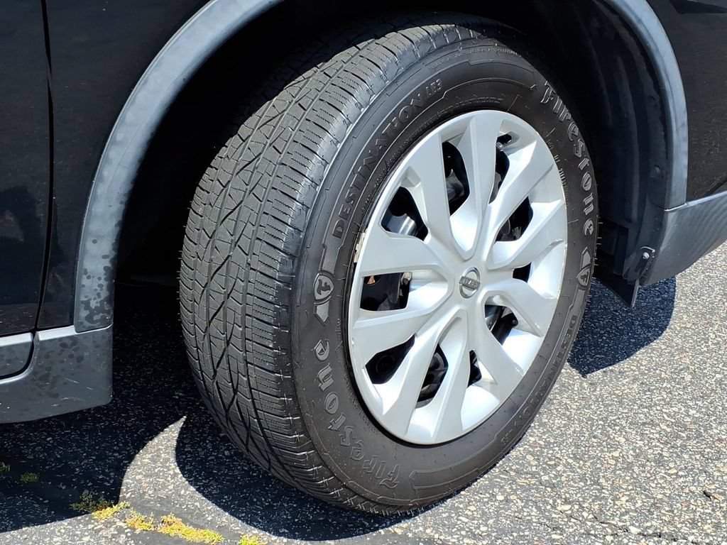 Used 2019 Nissan Rogue S AWD/4WD image 8