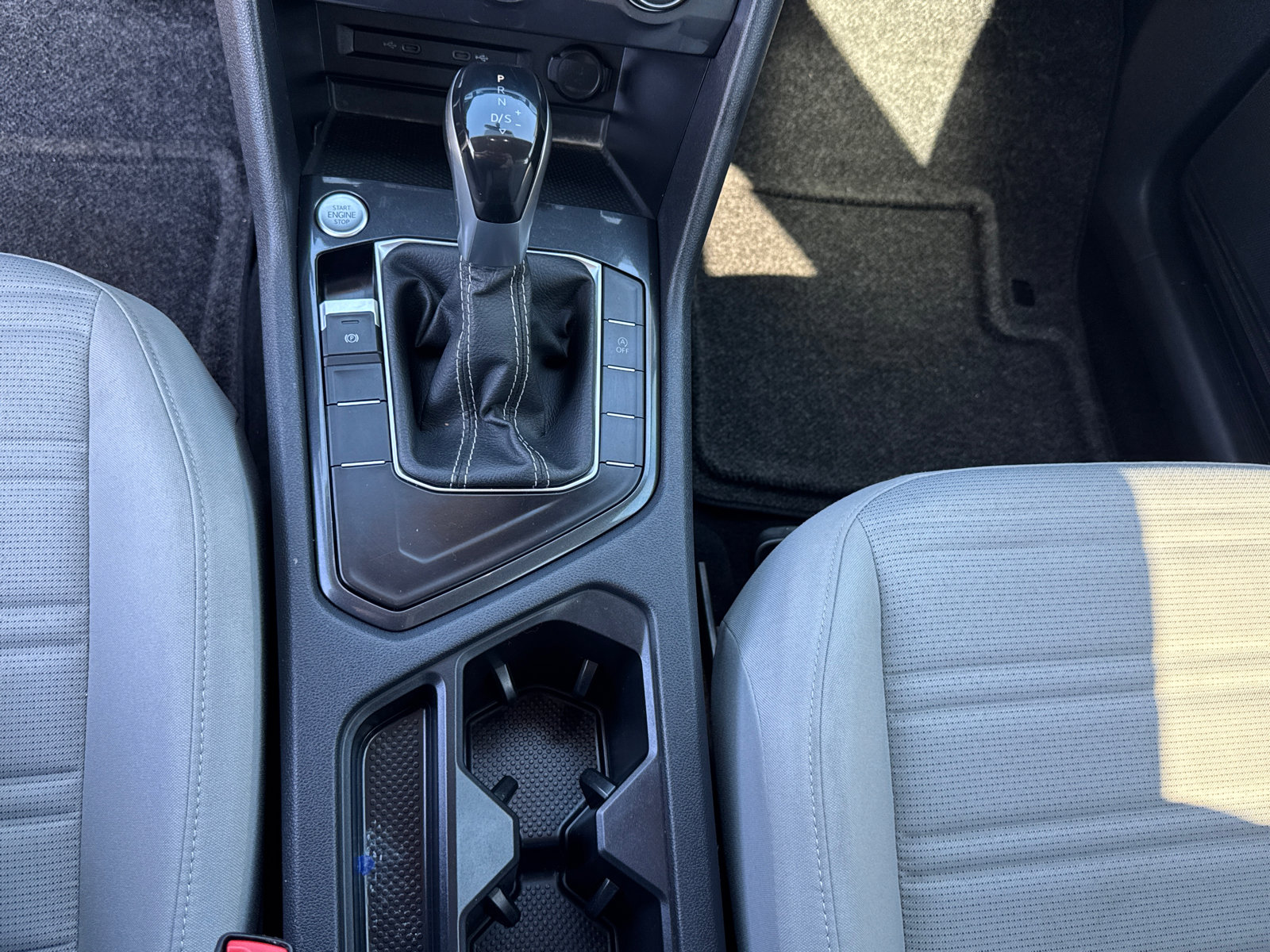 Used 2022 Volkswagen Tiguan S image 13