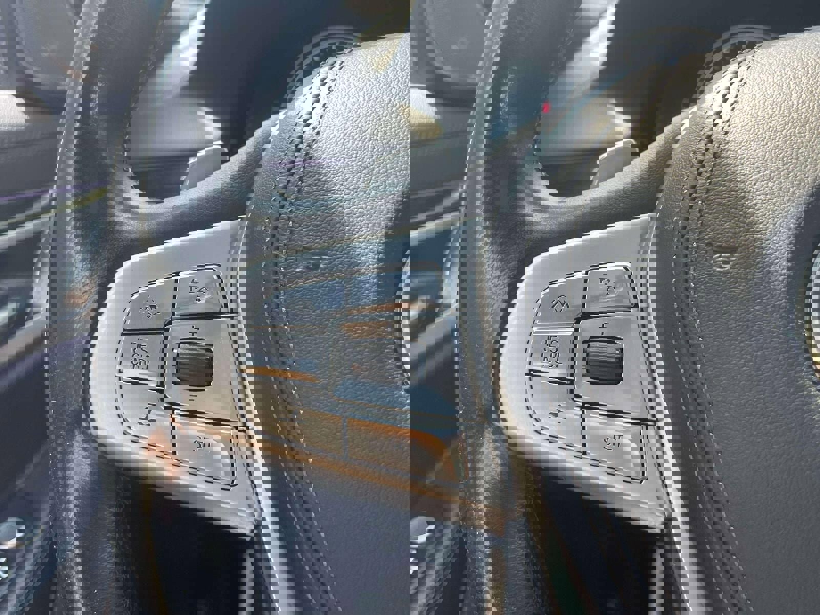 Used 2019 BMW 740i xDrive w/ M Sport Package image 23