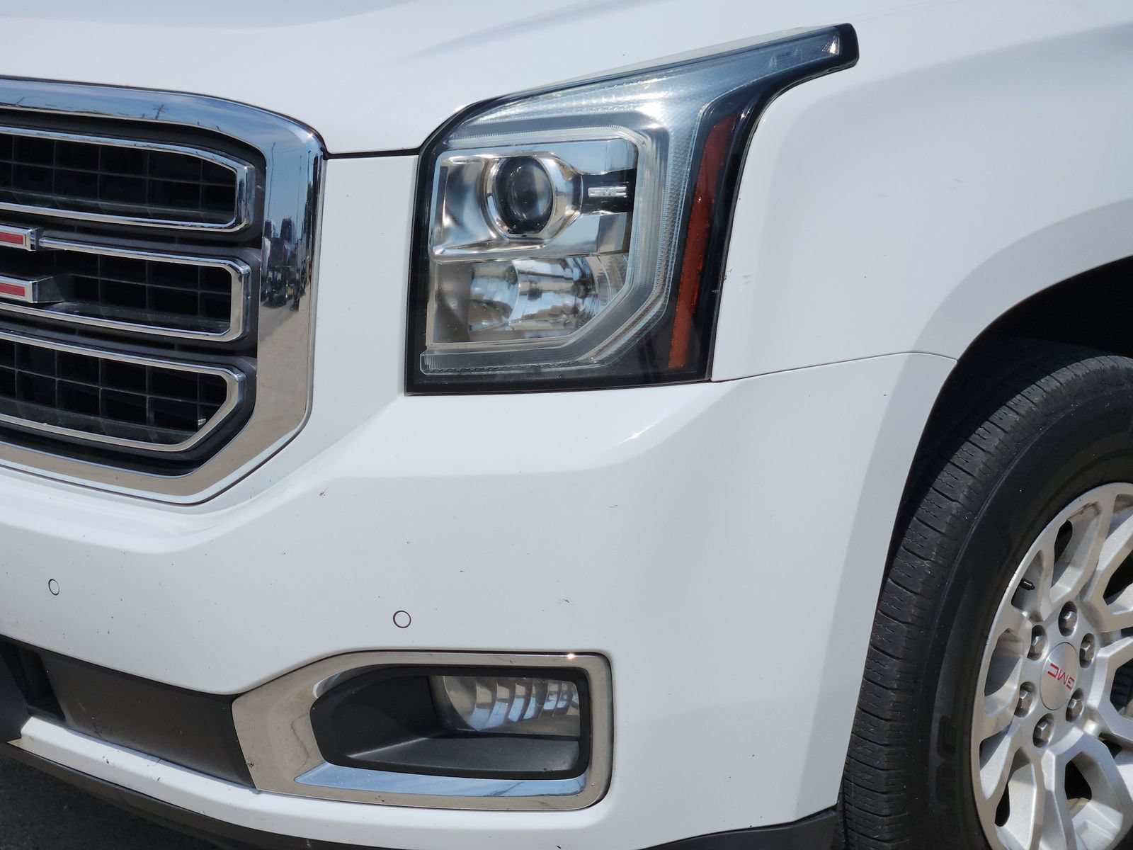 Used 2019 GMC Yukon XL SLT w/ Open Road Package AWD/4WD image 9