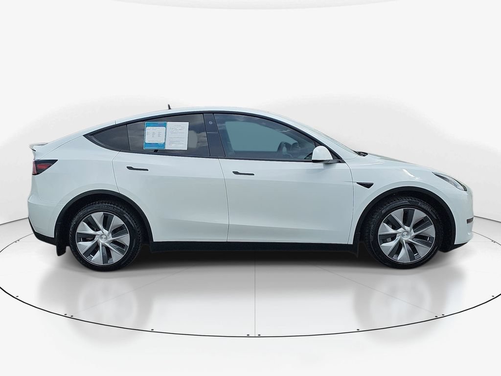 Used 2022 Tesla Model Y Long Range AWD/4WD image 5