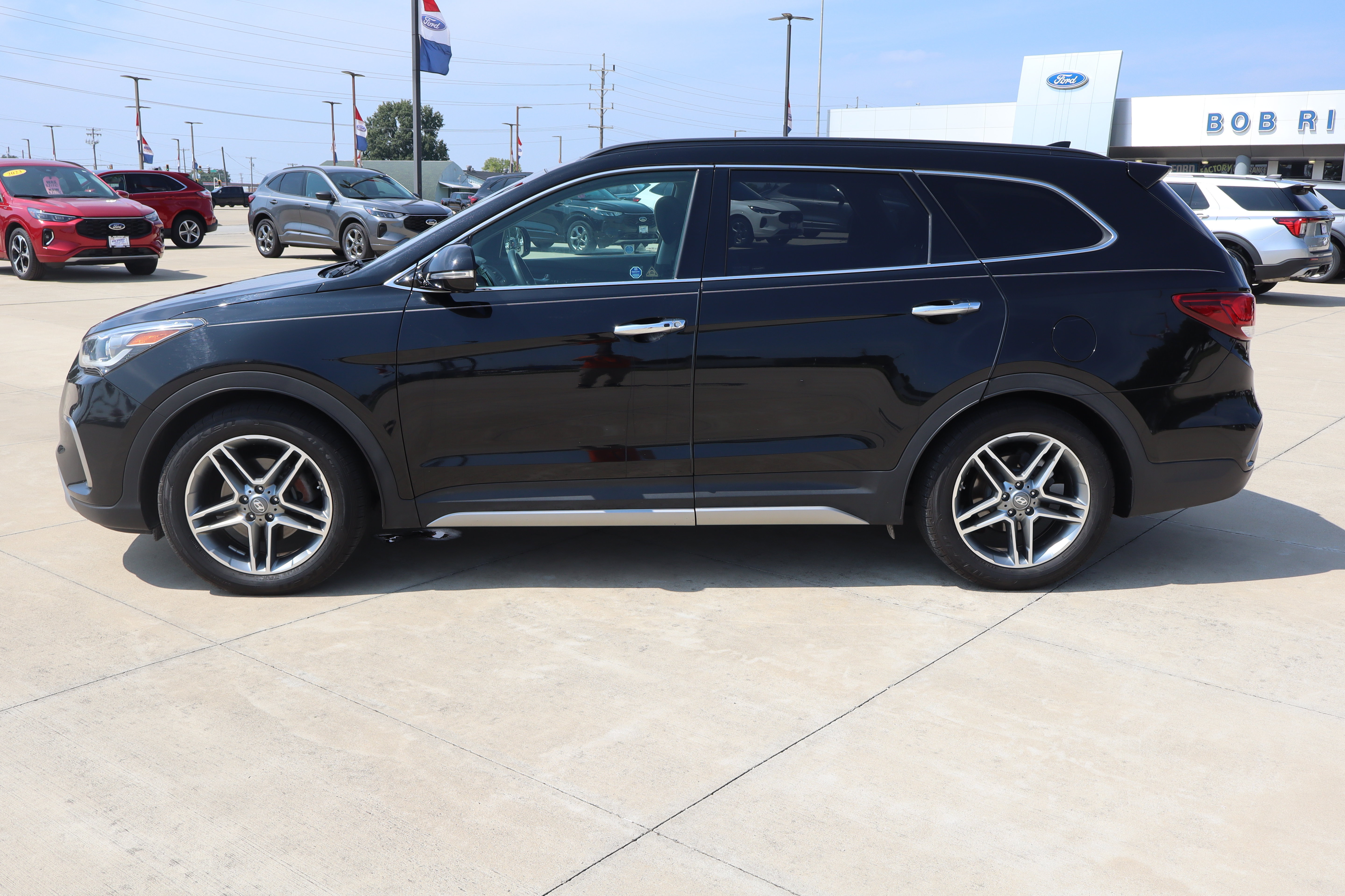Used 2018 Hyundai Santa Fe Limited FWD image 8