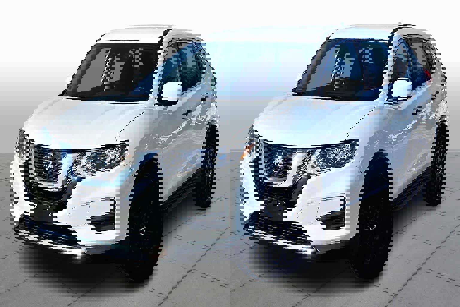 Used 2019 Nissan Rogue S image 3